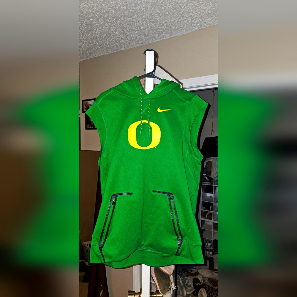 Oregon Duck large green sleeveless dri fit hoodie